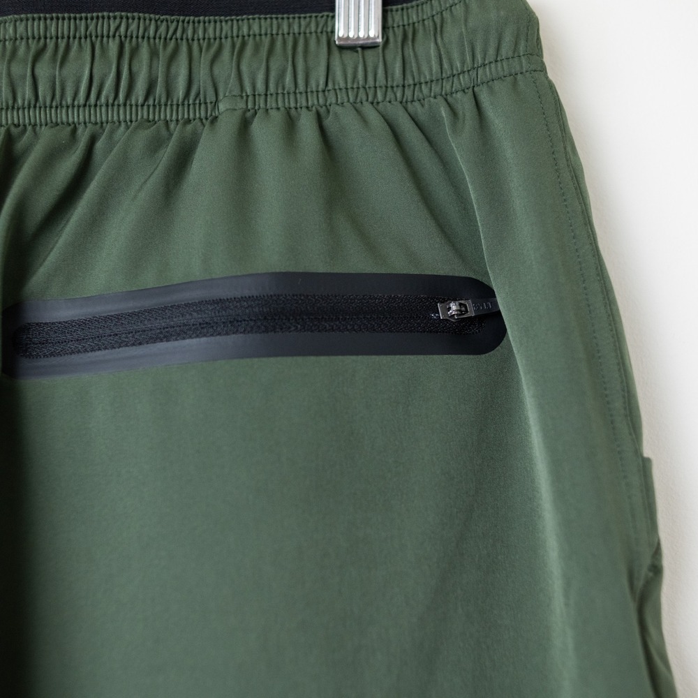 BLYT Active+ Shorts Mens XL Olive Green Liner Stretch Zip Pockets Athletic - Picture 6 of 9